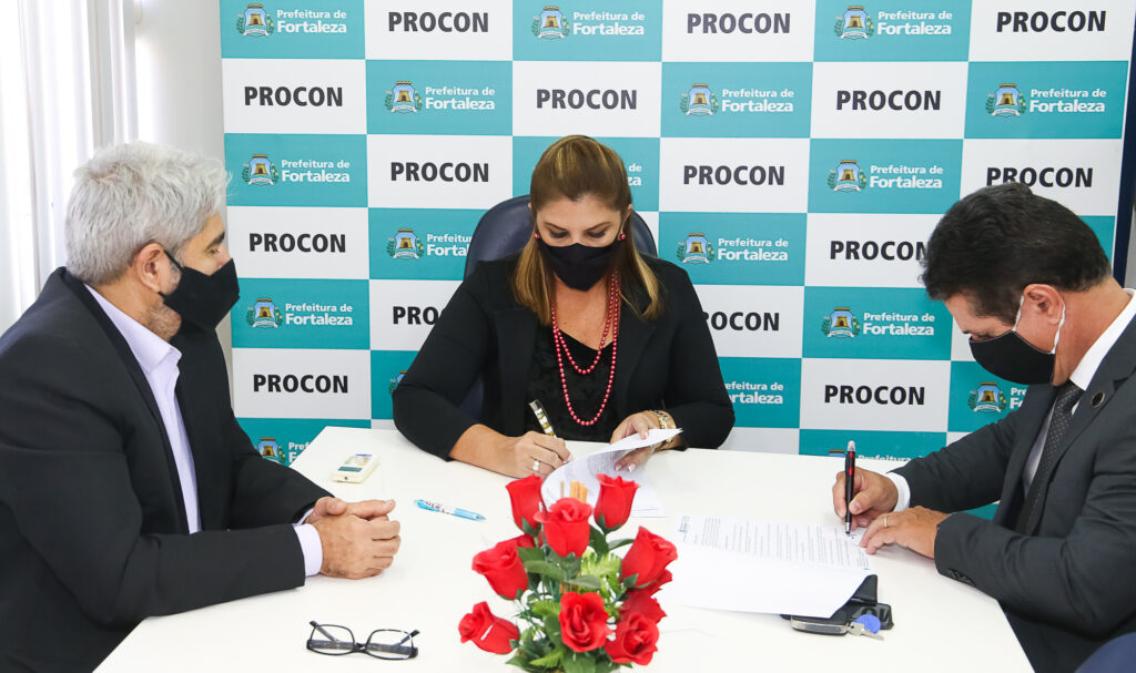 Assinatura do termo de Parceria do Procon com ABAV
