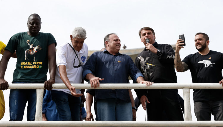 pazuello bolonaro rio protesto