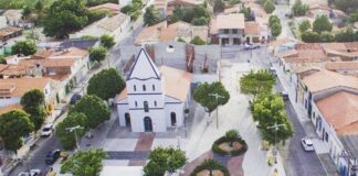 Praça da Matriz de Pindoretama.