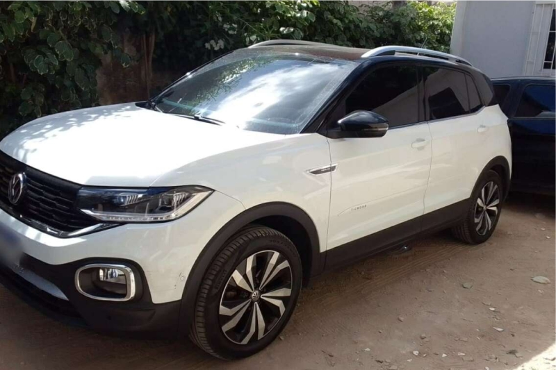 Carro do chefe de organização criminosa foi apreendido.