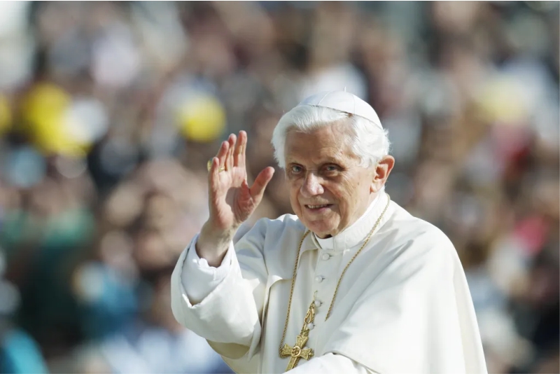 Morre papa emérito Bento XVI