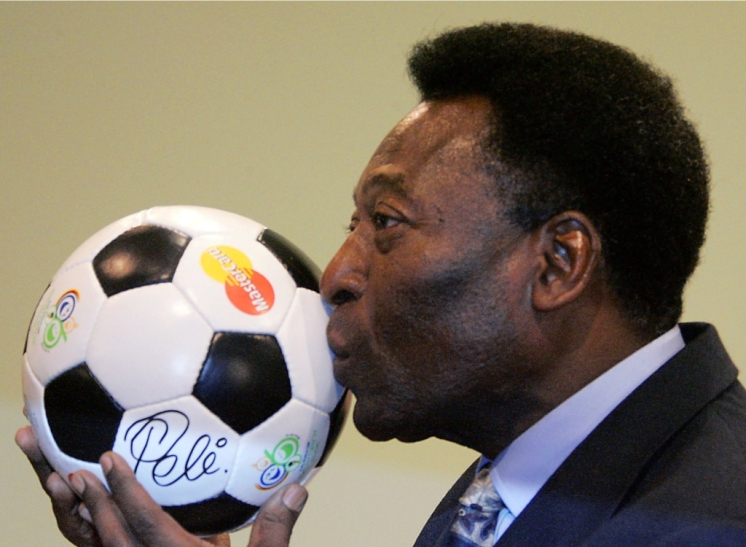 Pelé estava internado no hospital Albert Einstein, em SP.