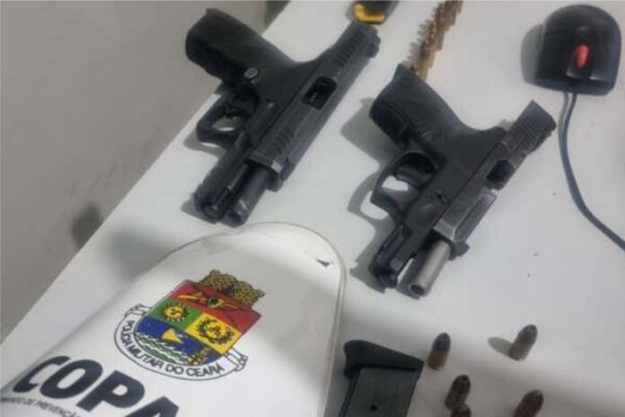 Polícia apreende duas pistolas em Aquiraz