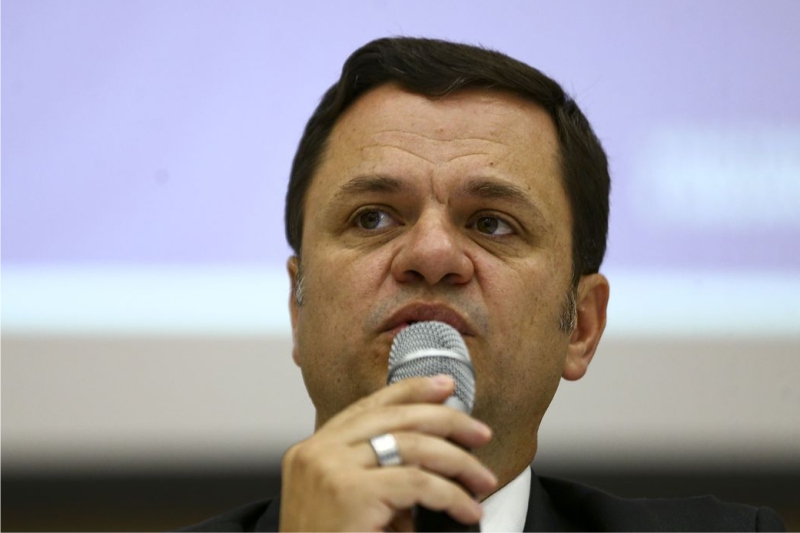 Governador Ibaneis Rocha exonera secretário de Segurança do DF