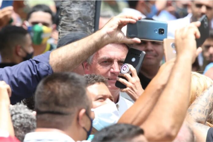 Bolsonaro gastou R$ 197 mil com comida em viagens ao Ceará