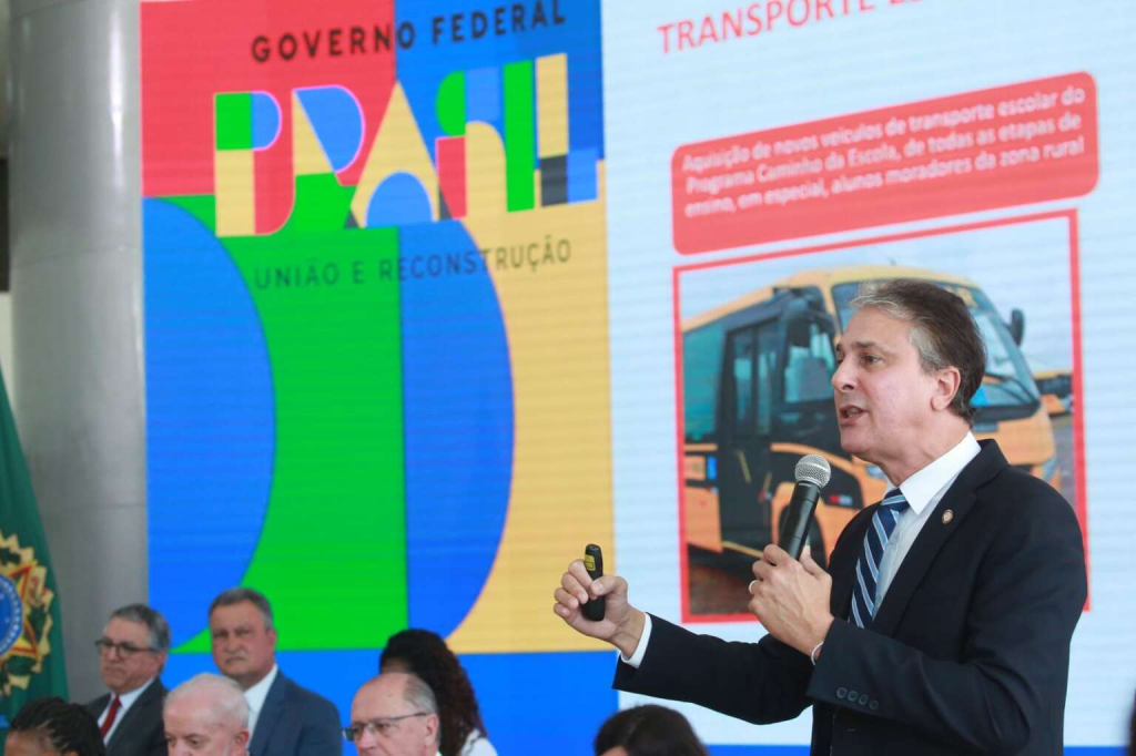 O anúncio representa a construção de novas creches e escolas de tempo integral - Foto: Divulgação