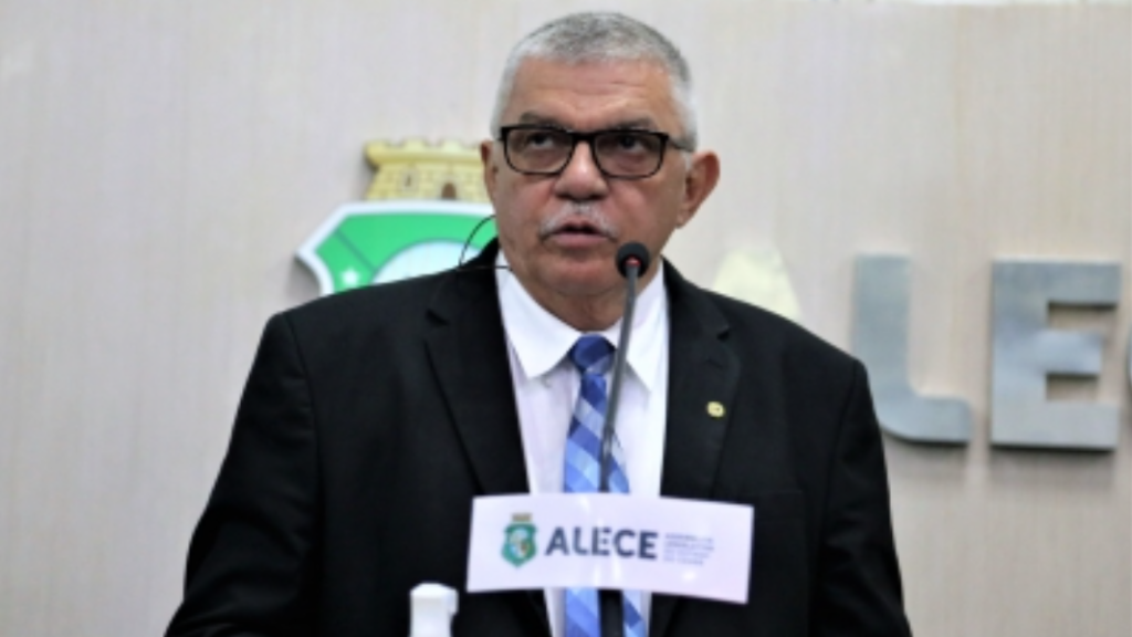 A Corte Eleitoral confirmou a inelegibilidade do candidato, que sugeriu ganhar Eleições Gerais 2022 'na bala' - Foto: José Leomar/Alece