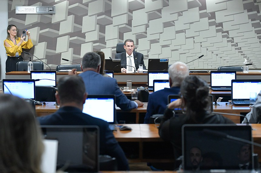 O evento será interativo: os cidadãos podem enviar perguntas e comentários pelo telefone da Ouvidoria do Senado (0800 061 2211) - Foto: Geraldo Magela/Agência Senado