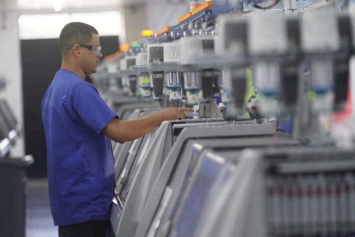 Brasil registrou alta de 2,1% no mesmo período - Foto: Carlos Gibaja