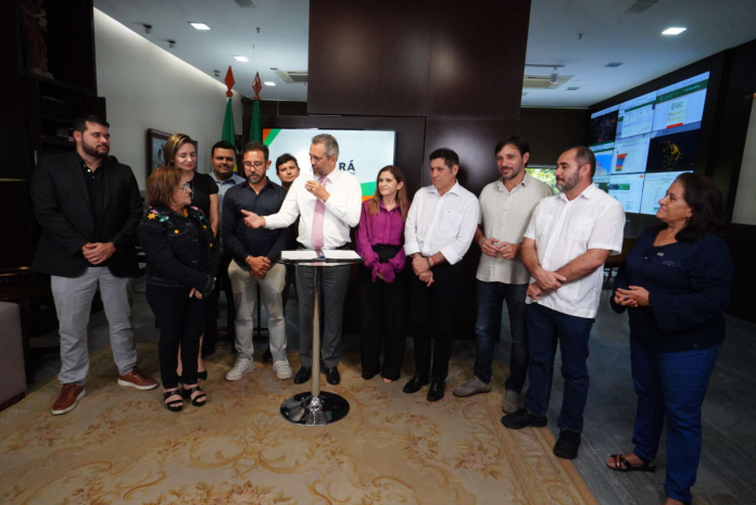 Serão beneficiados 25.416 professores com nível superior - Foto: Carlos Gibaja