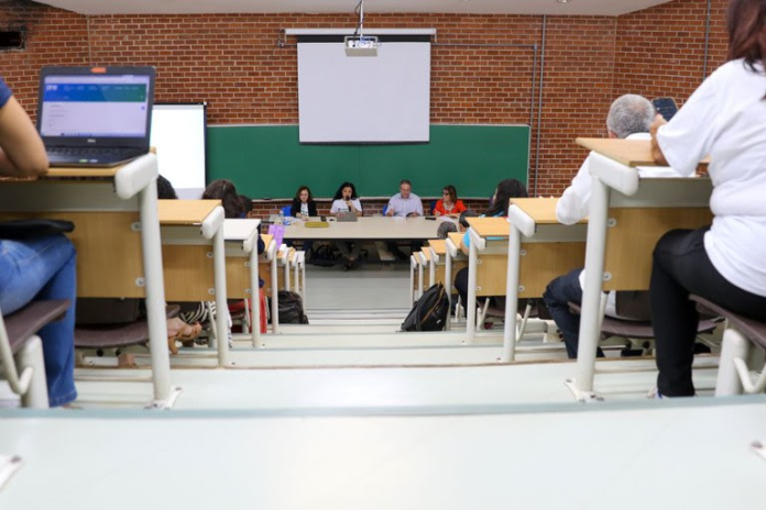 Em todo o país, o Desenrola FIES já beneficiou mais de 253 mil pessoas - Foto: Fabio Rodrigues-Pozzebom/Agência Brasil