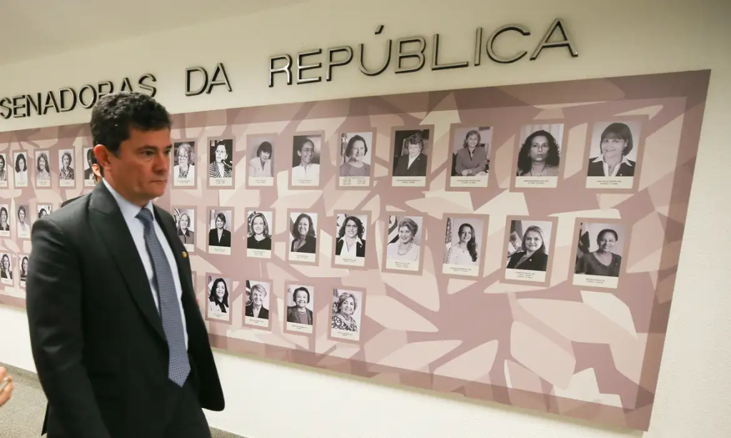 A sessão será retomada nesta quarta-feira, 3/4 - Foto: Lula Marques/Agência Brasil
