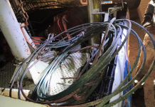 Além dos fios, também foram apreendidos uma corda e um alicate para corte de cabos de aço - Foto:Divulgação/PMCE