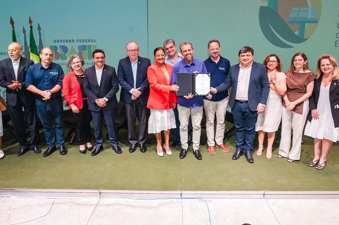 Governador e presidente da FIEC participam do lançamento do projeto estadual H-TEC