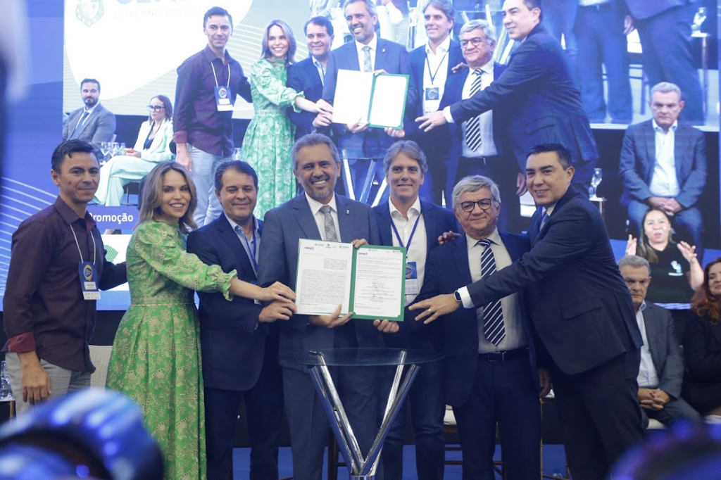 O governador participou da abertura do Seminário de Gestores Públicos e Prefeitos – Ceará 2024, no Centro de Eventos do Ceará Tiago Stille - Casa Civil - Foto