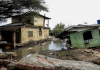 Casas destruídas na Ilha de Pintada após chuvas e novos alagamentos - Foto: Bruno Peres/Agência Brasil