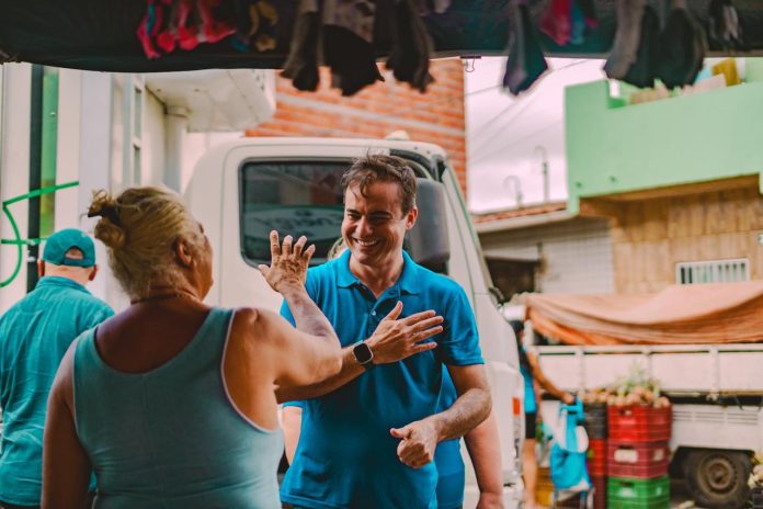 Capitão Wagner visita o bairro Tancredo Neves- Imagem: Reprodução.