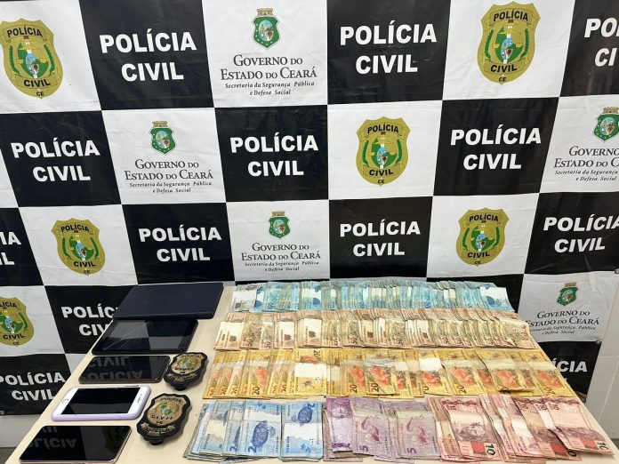 Durante a ofensiva, as equipes apreenderam com dois alvos o valor de R$ 54.432,00 que seria utilizado para possíveis extorsões na região- Imagens : Reprodução/PCCE.