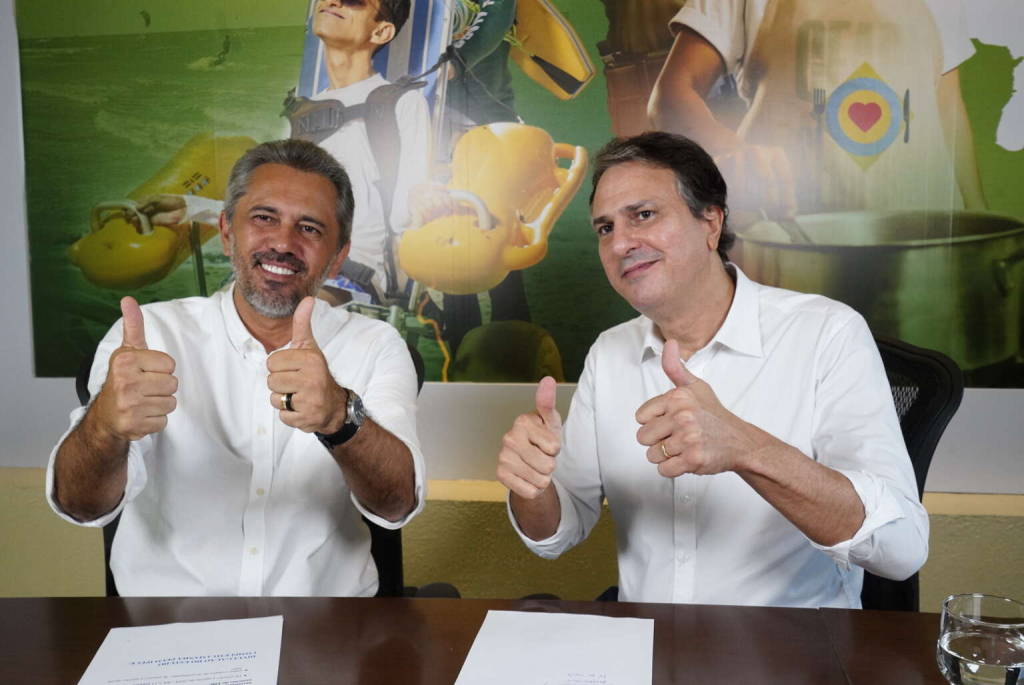 Live semanal do governador contou com a participação do ministro Camilo Santana - Imagem: Carlos Gibaja.