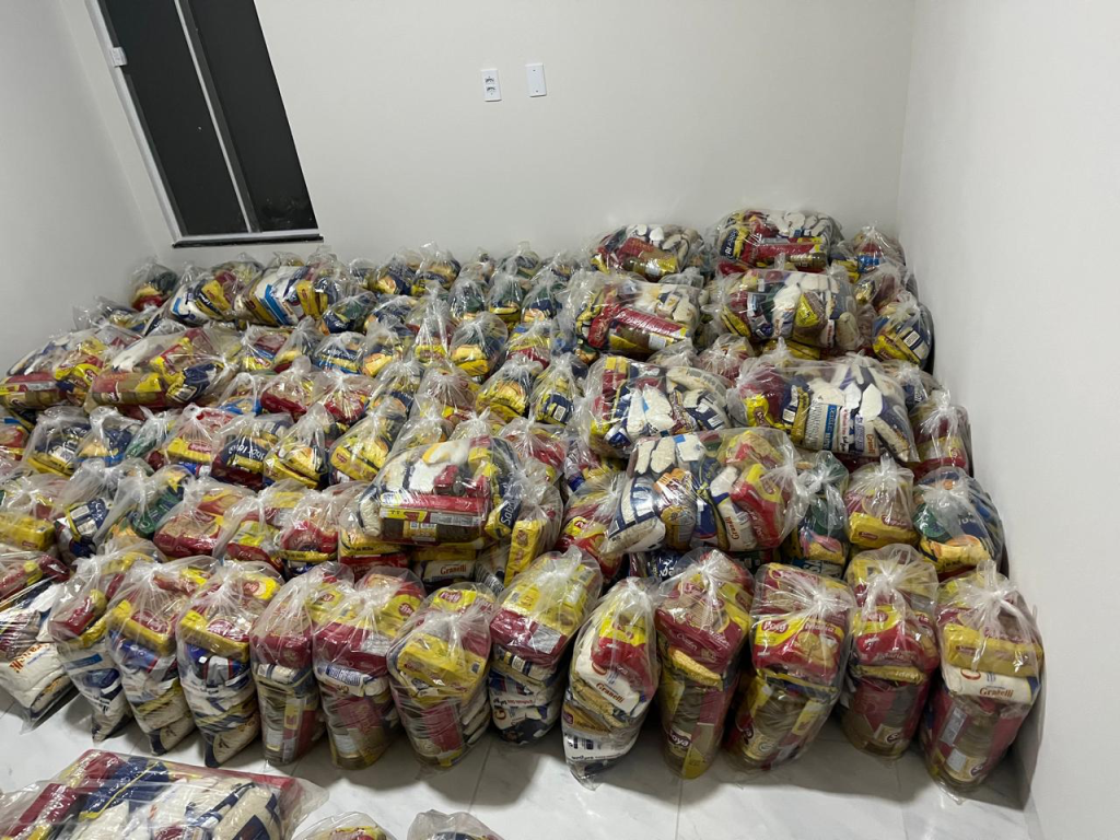 Todas as cestas básicas foram recolhidas- Imagem: MPCE/Reprodução
