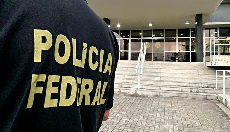 PF cumpre 32 mandados de busca para reprimir crimes eleitorais em oito cidades do Ceará