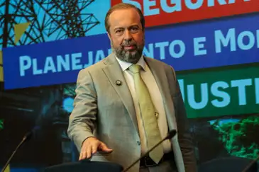 Ministro Alexandre Silveira, Brasil não adotará horário de verão neste ano - Imagem: Wilson Dias/Agência Brasil