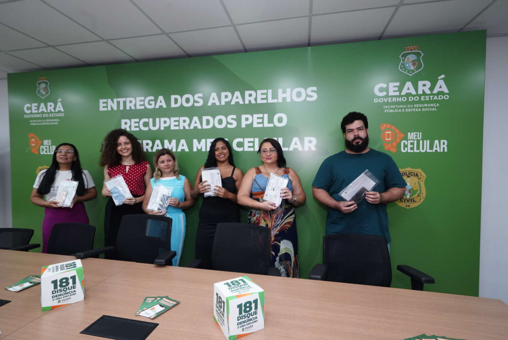O número de roubos e furtos de aparelhos reduziu 16,1% e 12,4%, respectivamente - Imagem: Carlos Gibaja