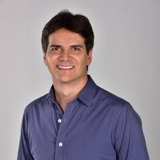 O nome do candidato aparecerá na urna, mas os votos atribuídos a ele não serão contabilizados - Imagem: Facebook/Reprodução.