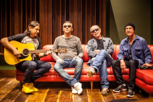Formação original composta por Cláudio Venturini, Sérgio Magrão, Vermelho e Hely Rodrigues - Imagem: Andreza Sena