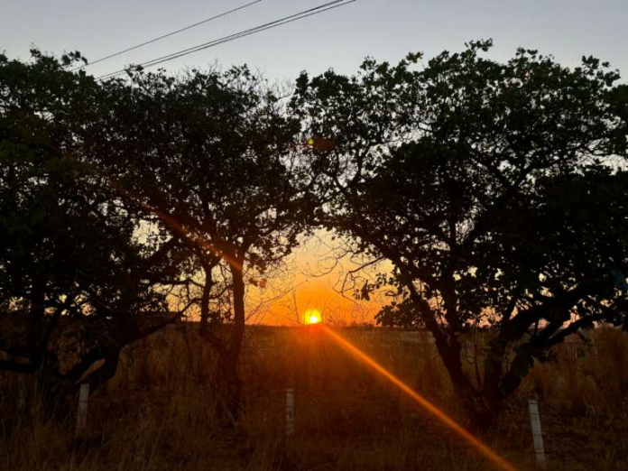 As chuvas isoladas não deverão impactar na redução da temperatura.- Imagem: Marciel Bezerra.