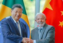 O presidente Lula da Silva e o presidente da República Popular da China, Xi Jinping, no Palácio da Alvorada. Brasília - DF - Imagem: Ricardo Stuckert/PR© Ricardo Stuckert/PR