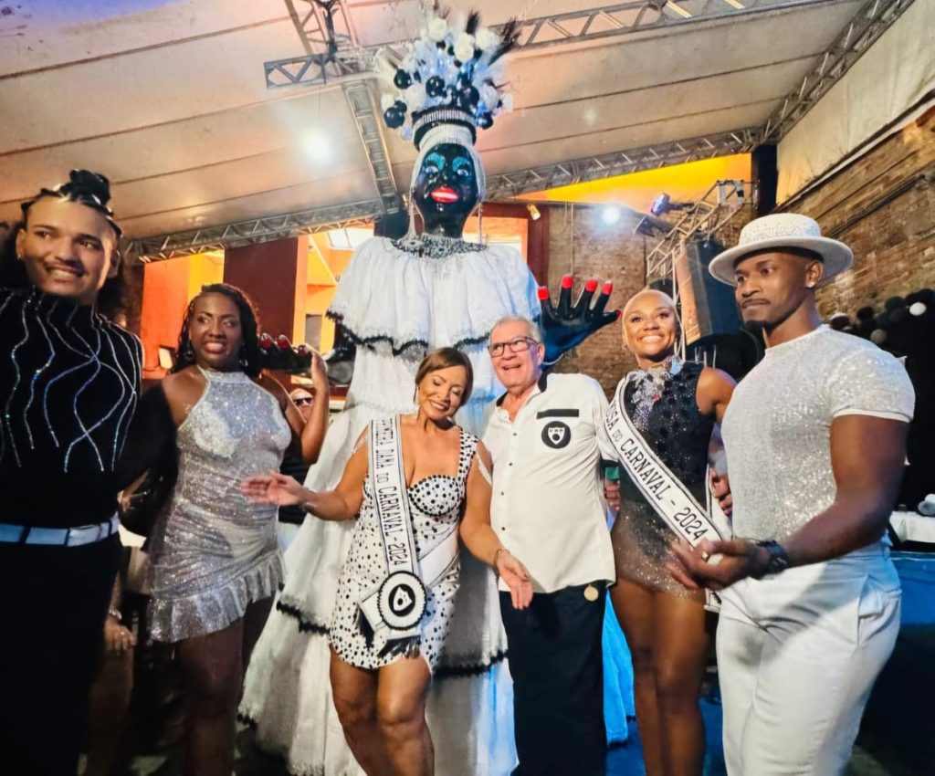 Bloco Bola Preta homenageia boneca Kamélia - Imagem: Reprodução