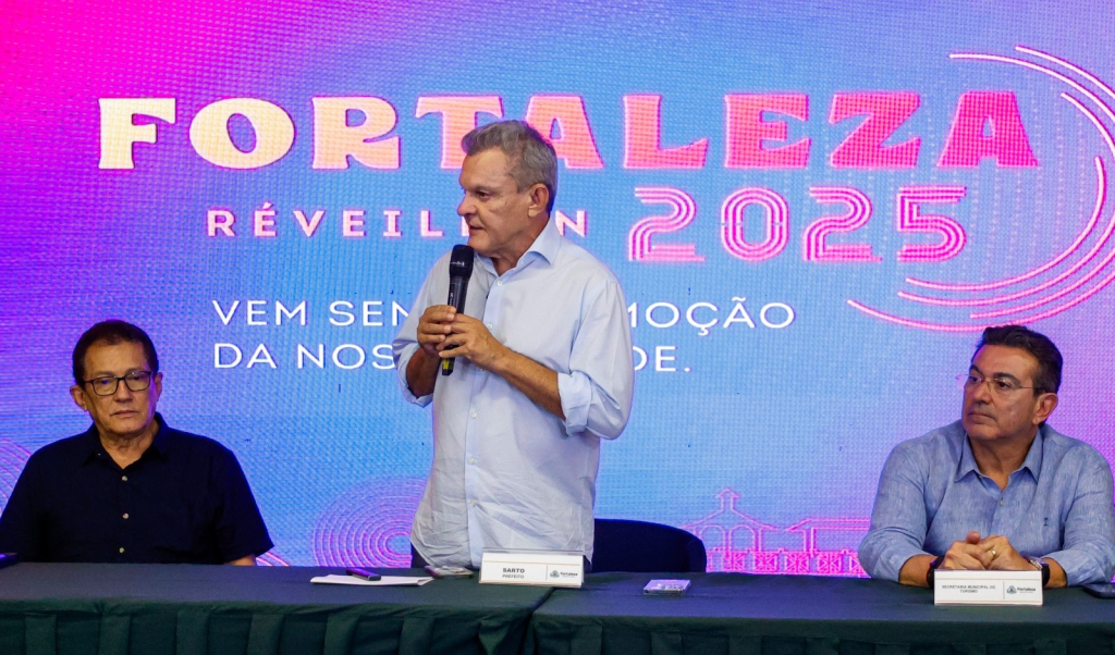 O prefeito sarto fala durante a coletiva - Imagem: Yuri Allen