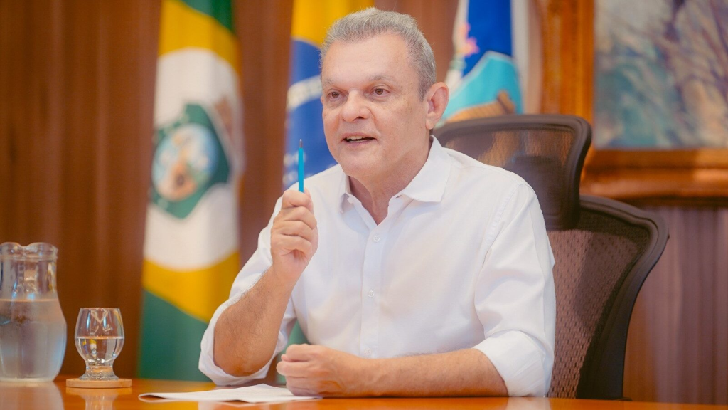 Sarto negou qualquer tentativa de "inviabilizar" a próxima gestão municipal - Imagem: Daniel Calvet/Prefeitura de Fortaleza.