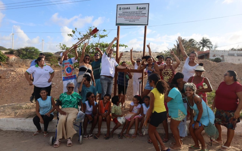 Entrega de títulos na Fazenda Chapéu, em Fortim - Imagens: Rodrigo Dias