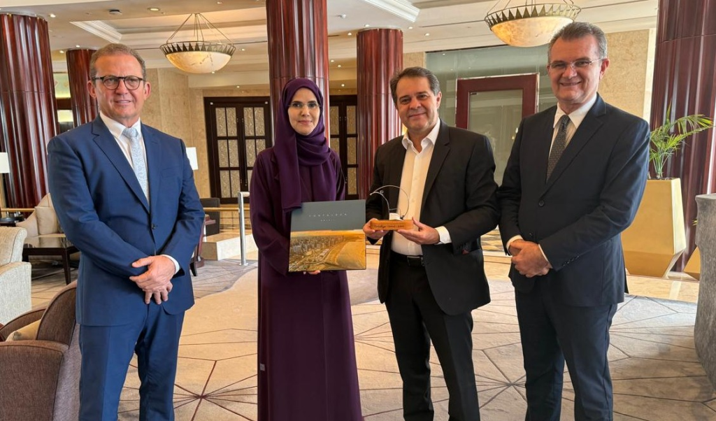A reunião foi com a representante Alsaghira Wabran Hamad Al Ahbab - Imagem: PMF.