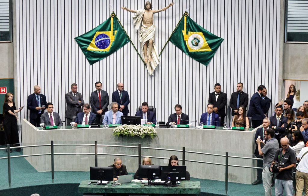 Sessão solene foi realizada no Plenário 13 de Maio - Imagem: Dário Gabriel / Alece