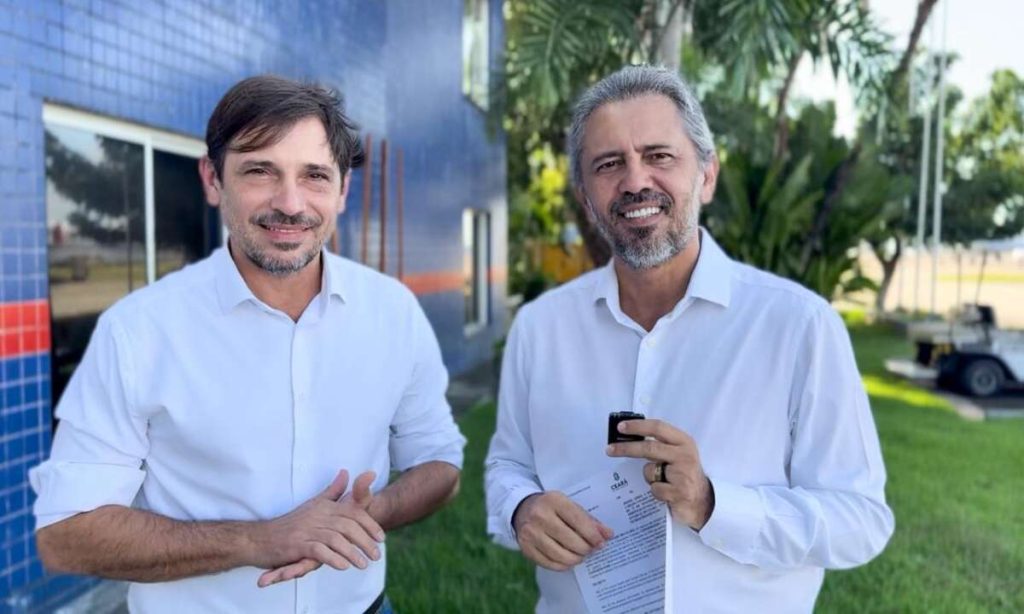 Deputado Guilherme Sampaio e Elmano de Freitas- Foto: Camila Carvalho.