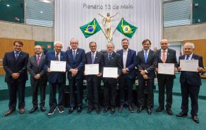 Personalidades homenageadas pela Alece - Foto Divulgação/FIEC.