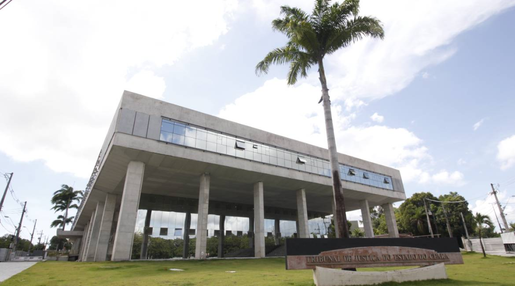 5% das oportunidades estão reservadas para candidatas e candidatos com deficiência e 20% para pessoas negras (pretas ou pardas) - Foto: Divulgação/TJCE.