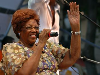 Cinebiografia “Dona Ivone Lara – O Prazer da Serrinha” vai resgatar a trajetória da dama do samba, com produção já em fase inicial e estreia prevista para 2026