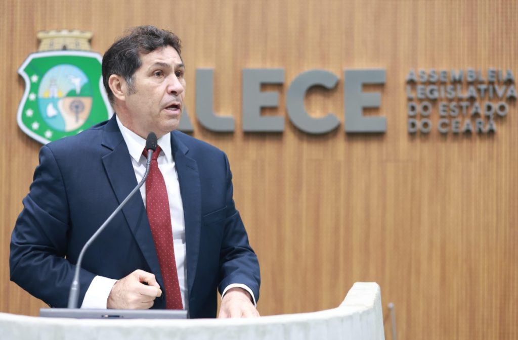 Deputado estadual De Assis Diniz- Foto: Júnior Pio/Alece.