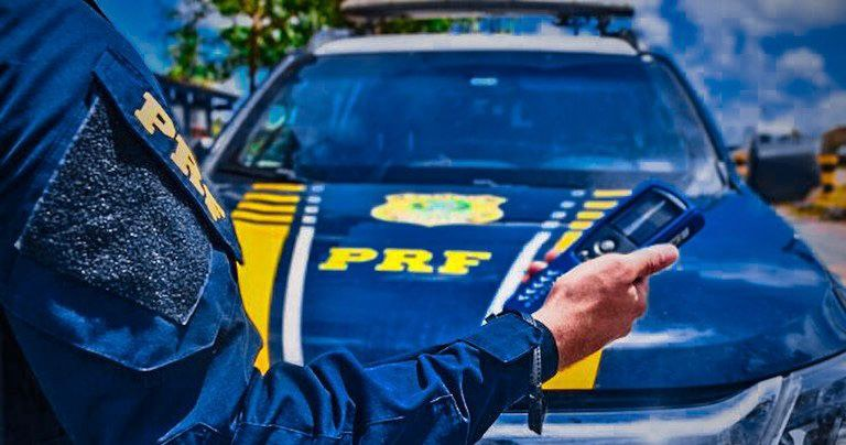 Operações contam com aumento do efetivo, comandos específicos e ações educativas para prevenir acidentes e garantir a segurança viária no Ceará - Foto: Divulgação/PRF.