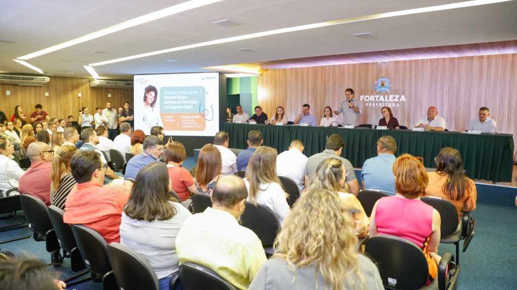 Com o programa, Fortaleza terá novos leitos, equipamentos, mais exames e unidades totalmente reformadas, aunciou Evandro Leutão - Fotos: Beatriz Boblitz)