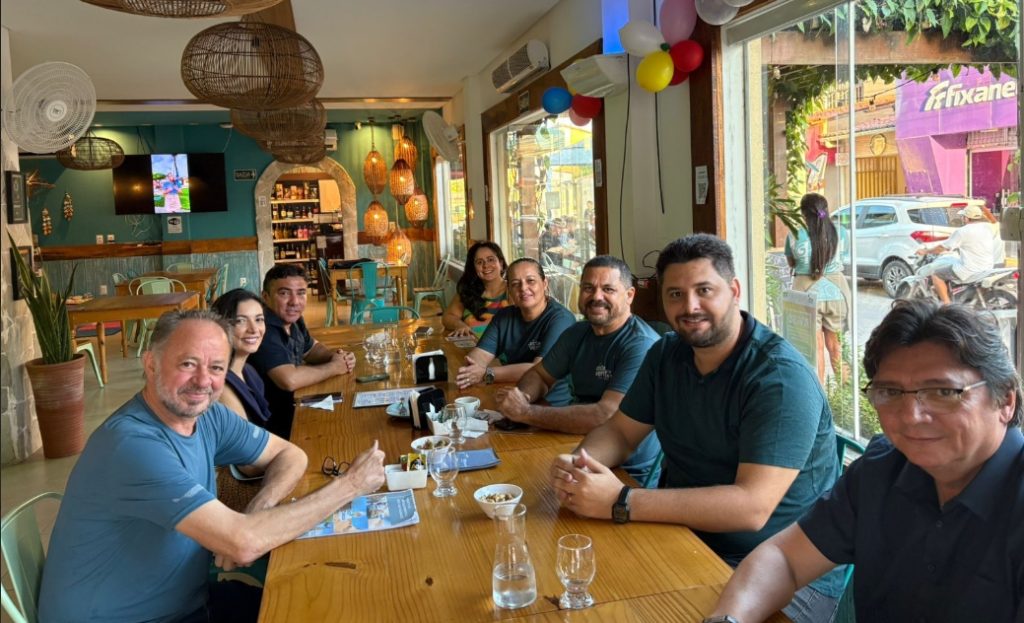 Acrísio Sena e representantes da Rota Costa dos Ventos - Foto: Divulgação.