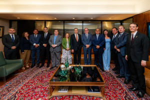 O encontro antecedeu a participação do Ministro no evento "Diálogos da Magistratura" - Foto: Divulgação/FIEC.