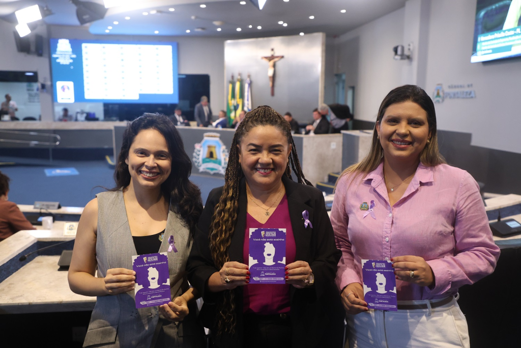 Mulheres receberam exemplar da Cartilha Maria de Penha - Foto: divulgação.