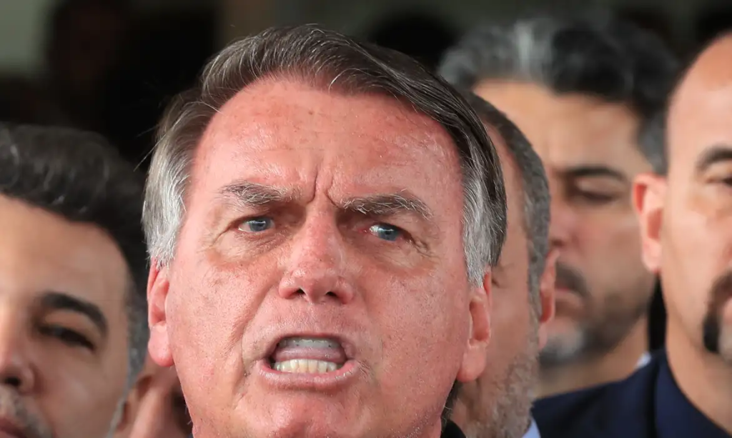 Ex-presidente Jair Bolsonaro durante declaração à imprensa após virar Réu no STF. - Foto: Lula Marques/Agência Brasil