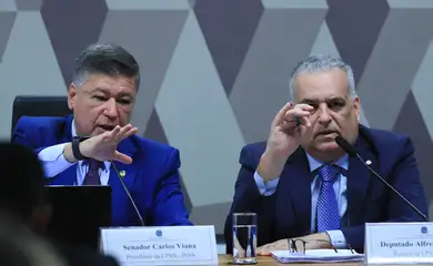 Senador Carlos Viana (Podemos-MG) e deputado Alfredo Gaspar (União-AL) - Lula Marques/Agência Brasil.