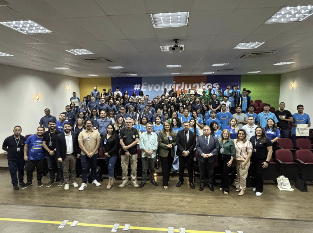 O encontro contou com a presença de aprendizes, trabalhadores da empresa e de profissionais do SESI e do SENAI - Foto: Rerprodução.